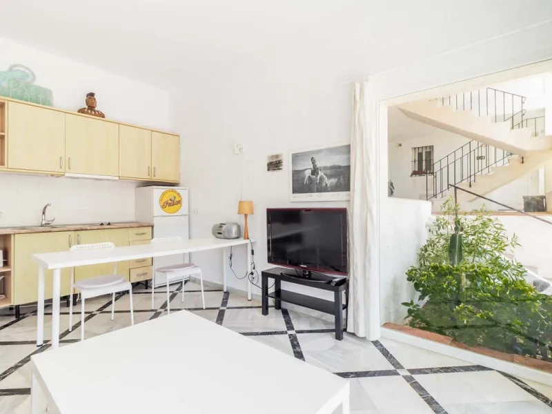 Fantastic commercial premises for sale in Bahía Dorada, Estepona