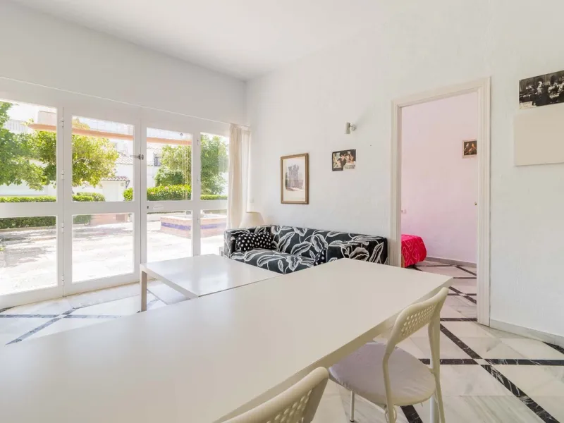 Fantastic commercial premises for sale in Bahía Dorada, Estepona