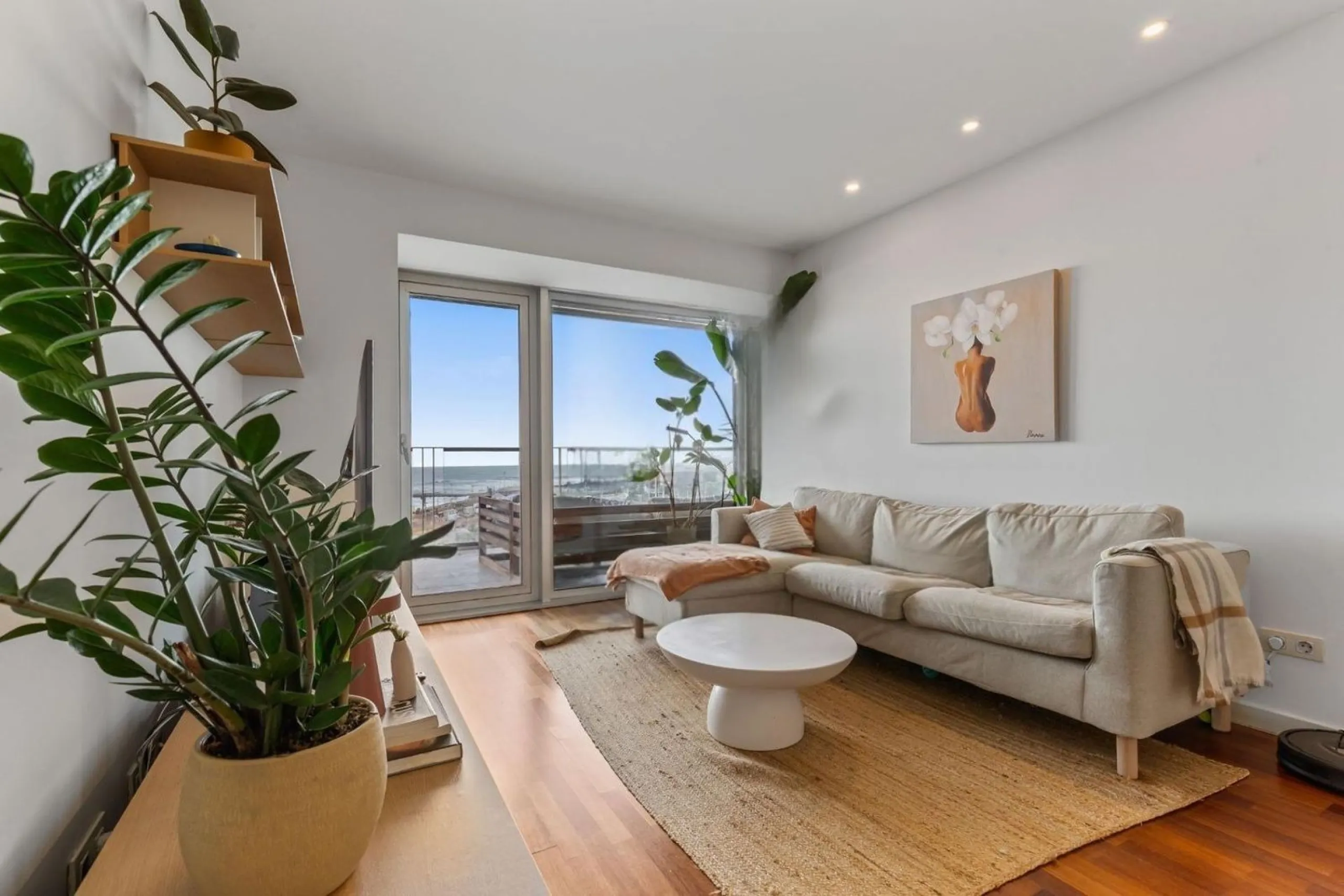 Modern and bright apartment with terrace in Diagonal Mar, Barcelona