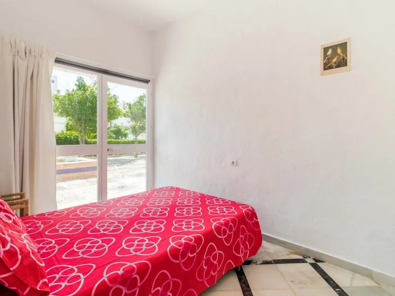 Fantastic commercial premises for sale in Bahía Dorada, Estepona