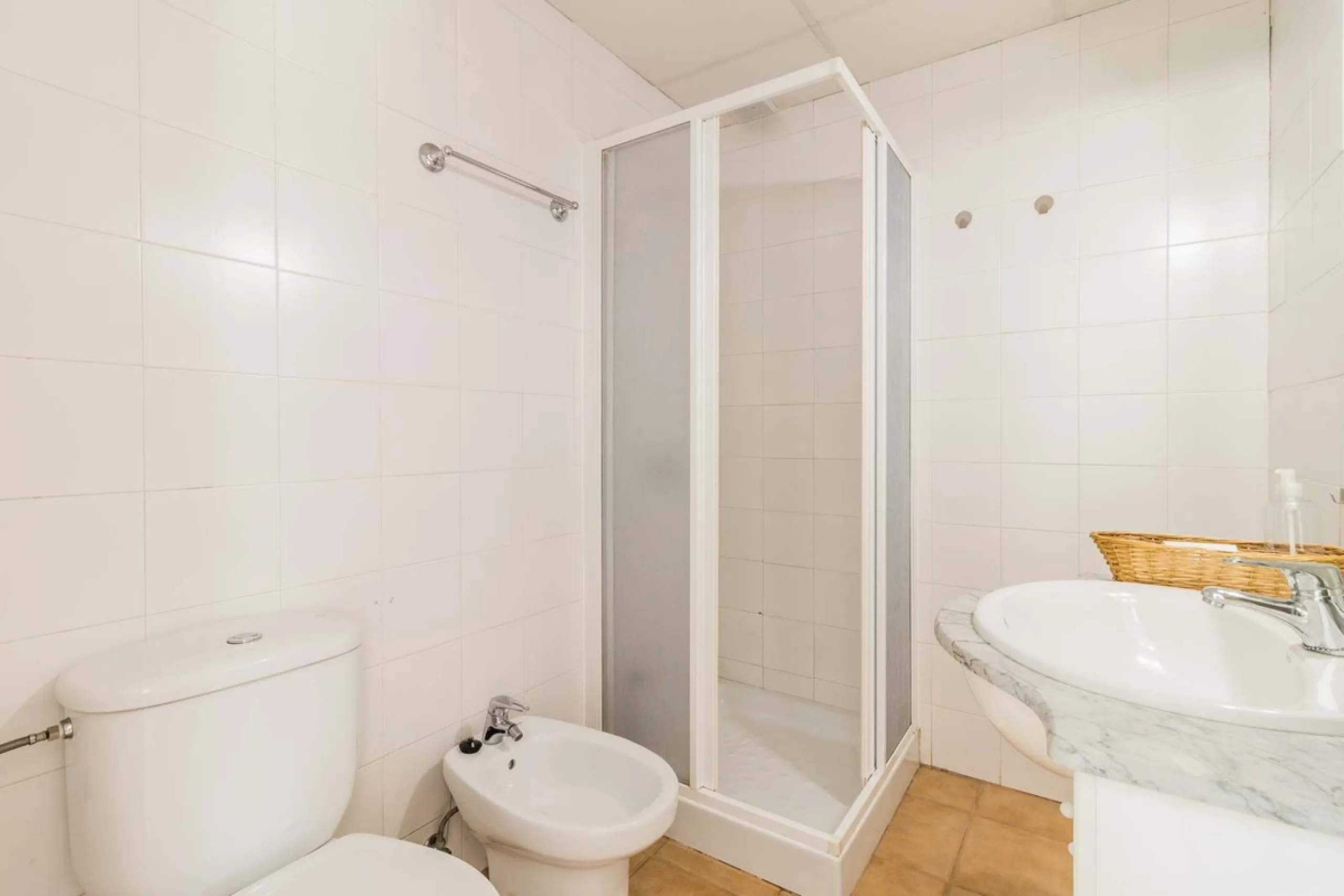 Fantastic commercial premises for sale in Bahía Dorada, Estepona