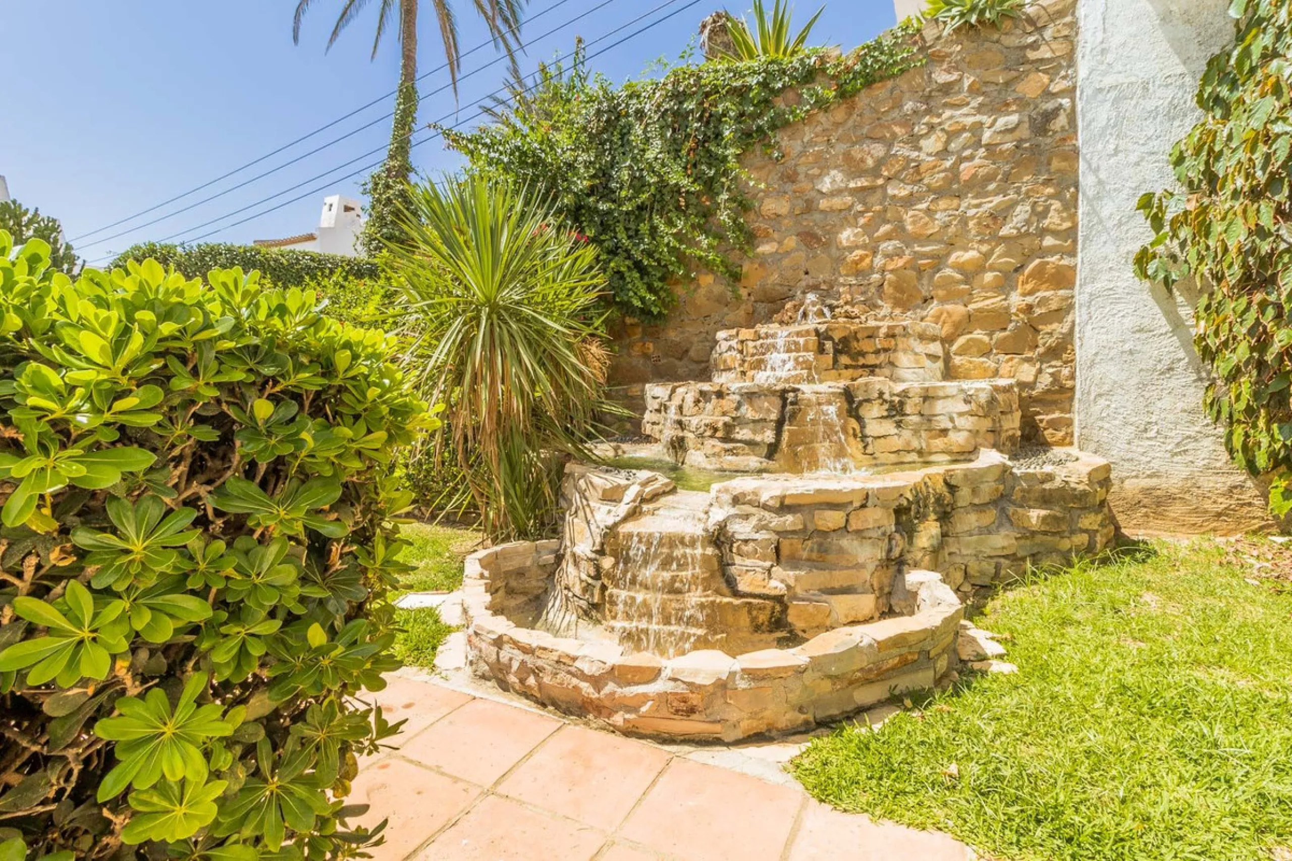 Fantastic commercial premises for sale in Bahía Dorada, Estepona
