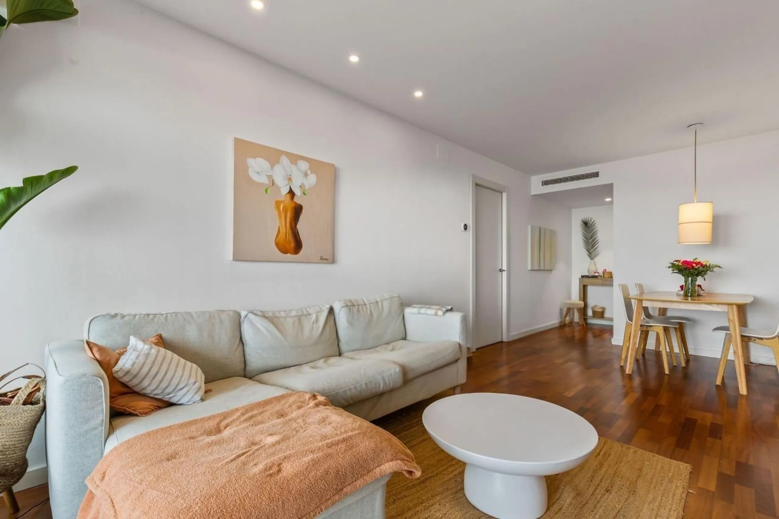 Modern and bright apartment with terrace in Diagonal Mar, Barcelona