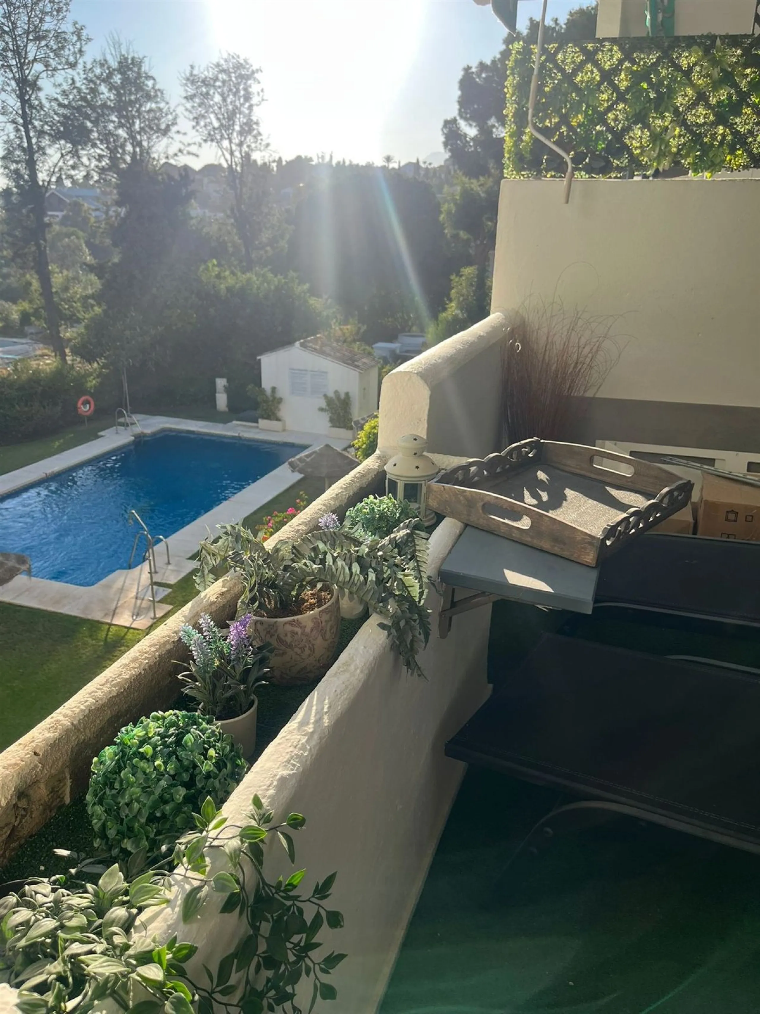 Newly renovated apartment with aprox 5 min walk to the beach in Artola Baja area. The apartment building has approved rental license.
