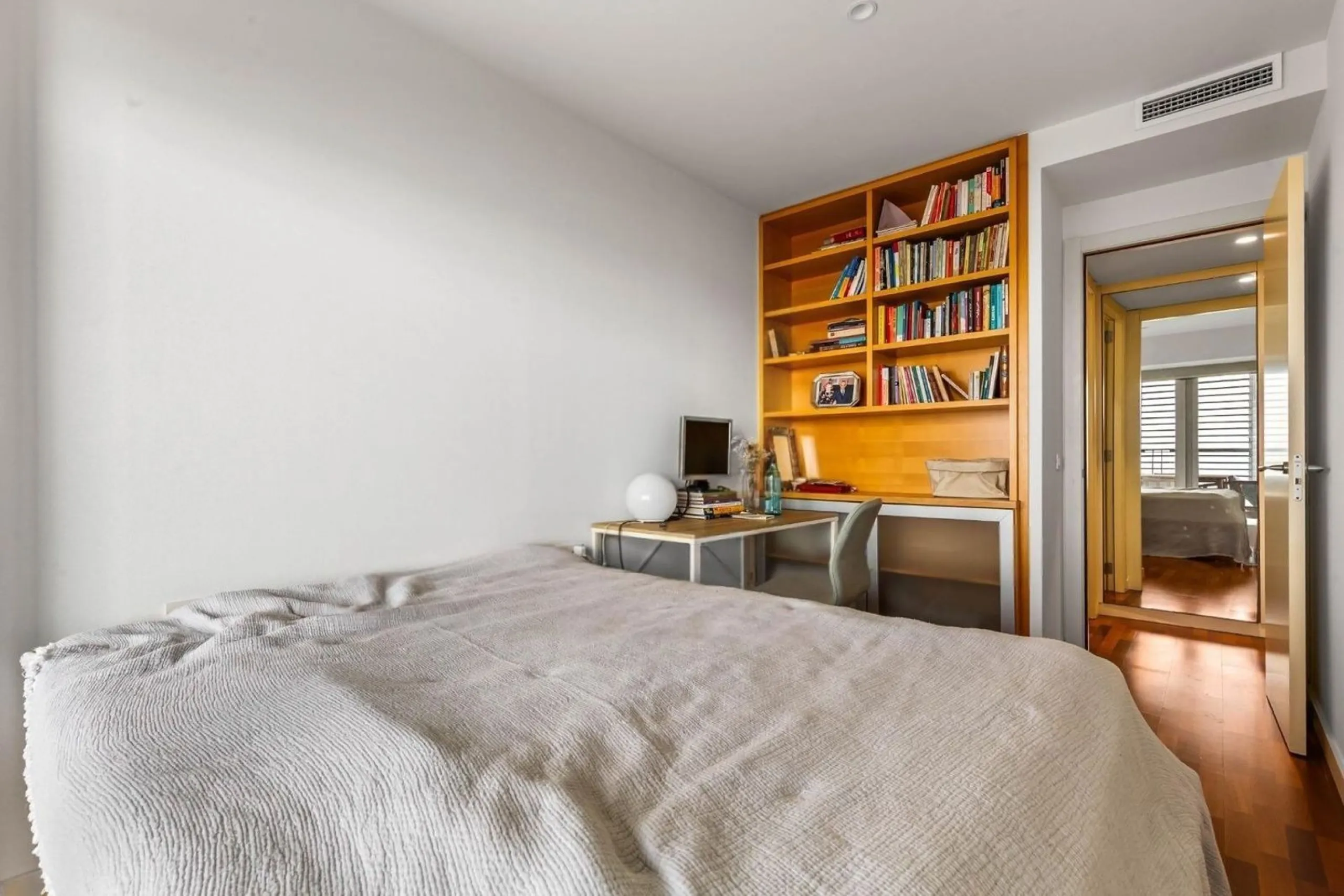 Modern and bright apartment with terrace in Diagonal Mar, Barcelona