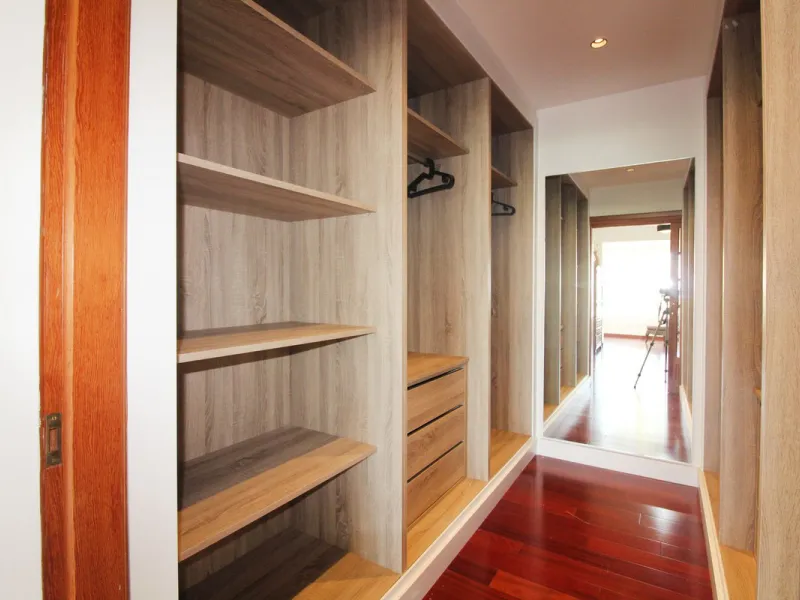 House - Detached Villa в продаже в Benalmadena, Málaga. В доме 3 спален и 3 ванных комнат. Площадь дома 375 м². Площадь участка 1115 м²