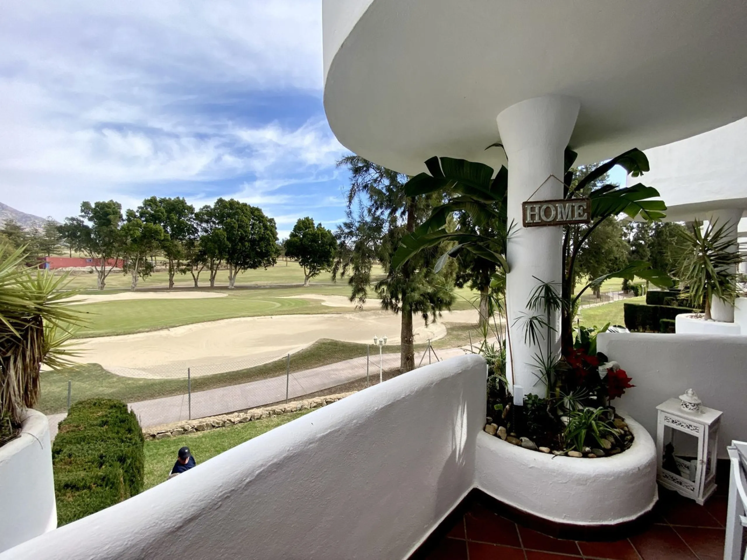 Apartment - Middle Floor Apartment в продаже в Mijas, Málaga. В доме 2 спален и 2 ванных комнат. Площадь дома 136 м²