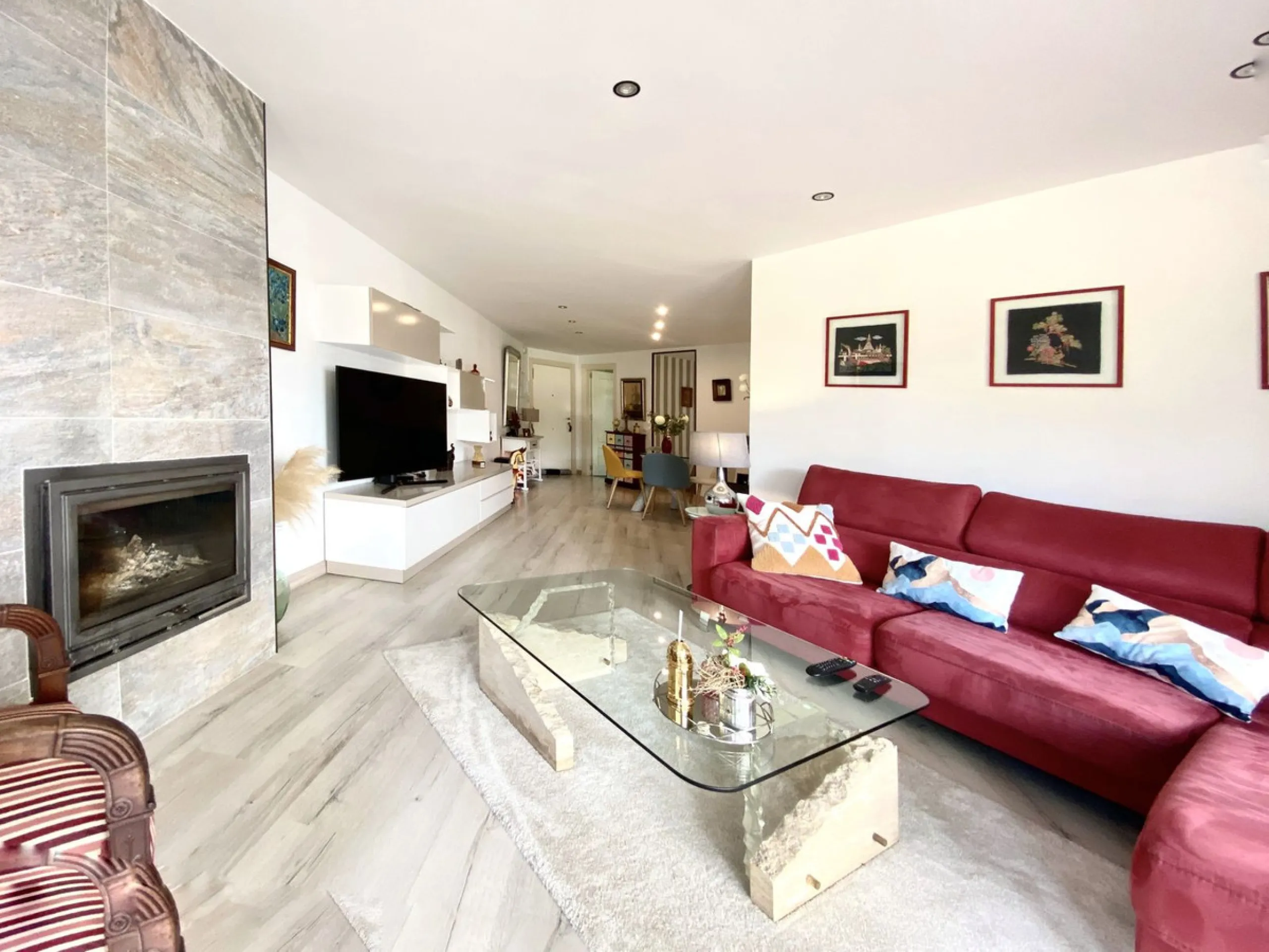 Apartment - Middle Floor Apartment в продаже в Mijas, Málaga. В доме 2 спален и 2 ванных комнат. Площадь дома 136 м²