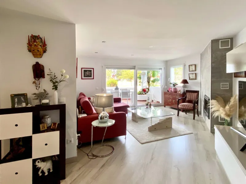 Apartment - Middle Floor Apartment в продаже в Mijas, Málaga. В доме 2 спален и 2 ванных комнат. Площадь дома 136 м²