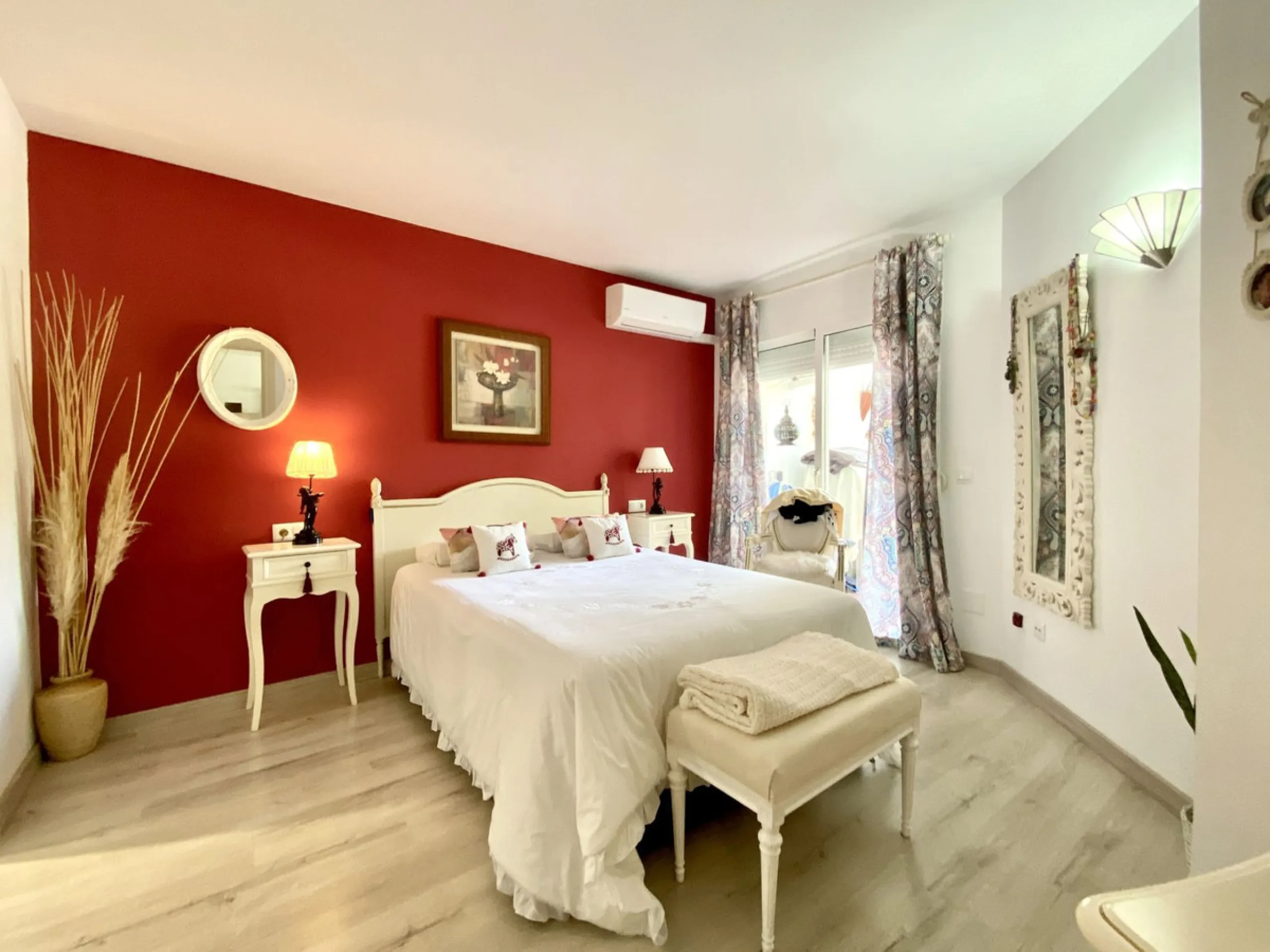 Apartment - Middle Floor Apartment в продаже в Mijas, Málaga. В доме 2 спален и 2 ванных комнат. Площадь дома 136 м²