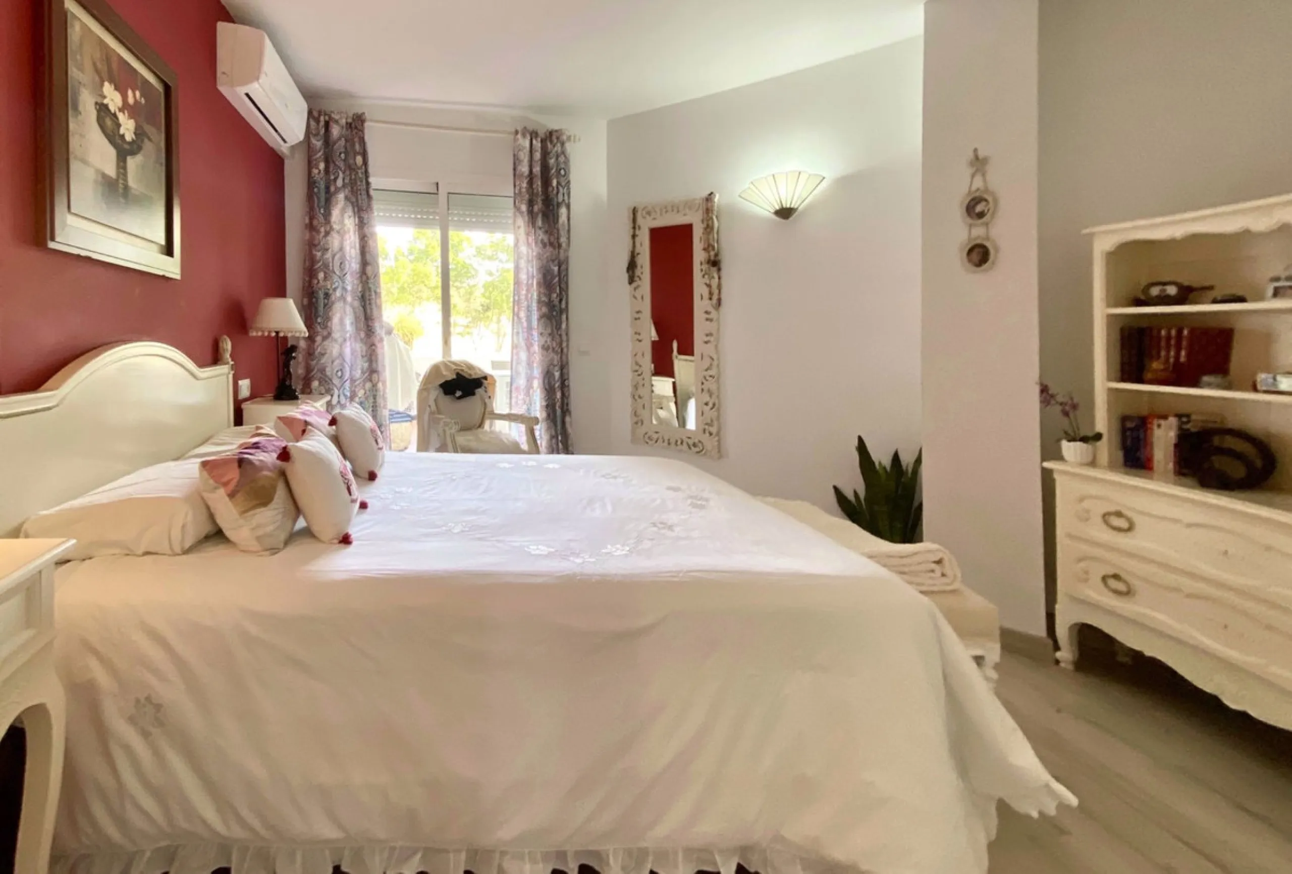 Apartment - Middle Floor Apartment в продаже в Mijas, Málaga. В доме 2 спален и 2 ванных комнат. Площадь дома 136 м²