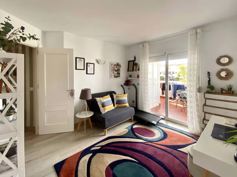 Apartment - Middle Floor Apartment в продаже в Mijas, Málaga. В доме 2 спален и 2 ванных комнат. Площадь дома 136 м²