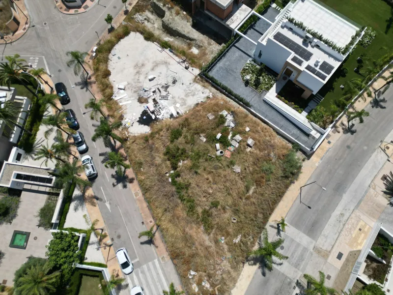 Spacious 1,118 sqm Plot for Sale in Cancelada