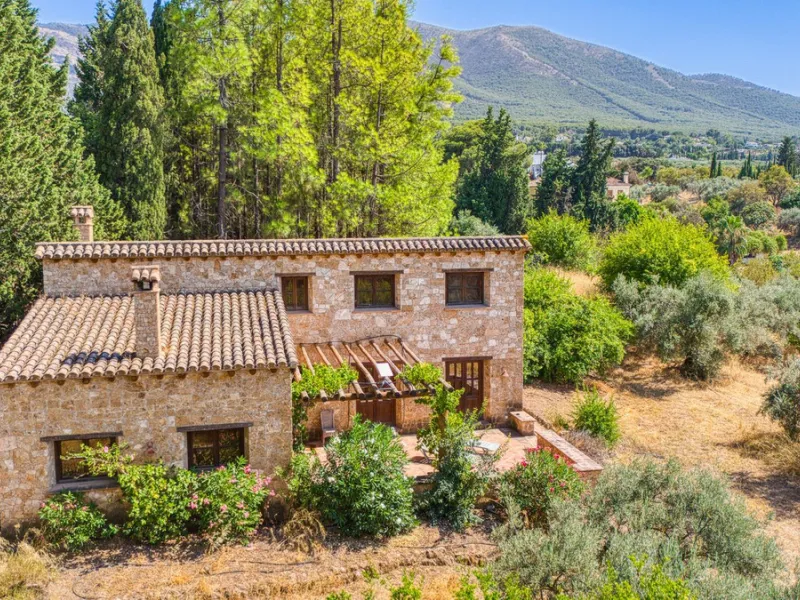 House - Detached Villa в продаже в Alhaurín el Grande, Málaga. В доме 6 спален и 6 ванных комнат. Площадь дома 600 м². Площадь участка 32000 м²
