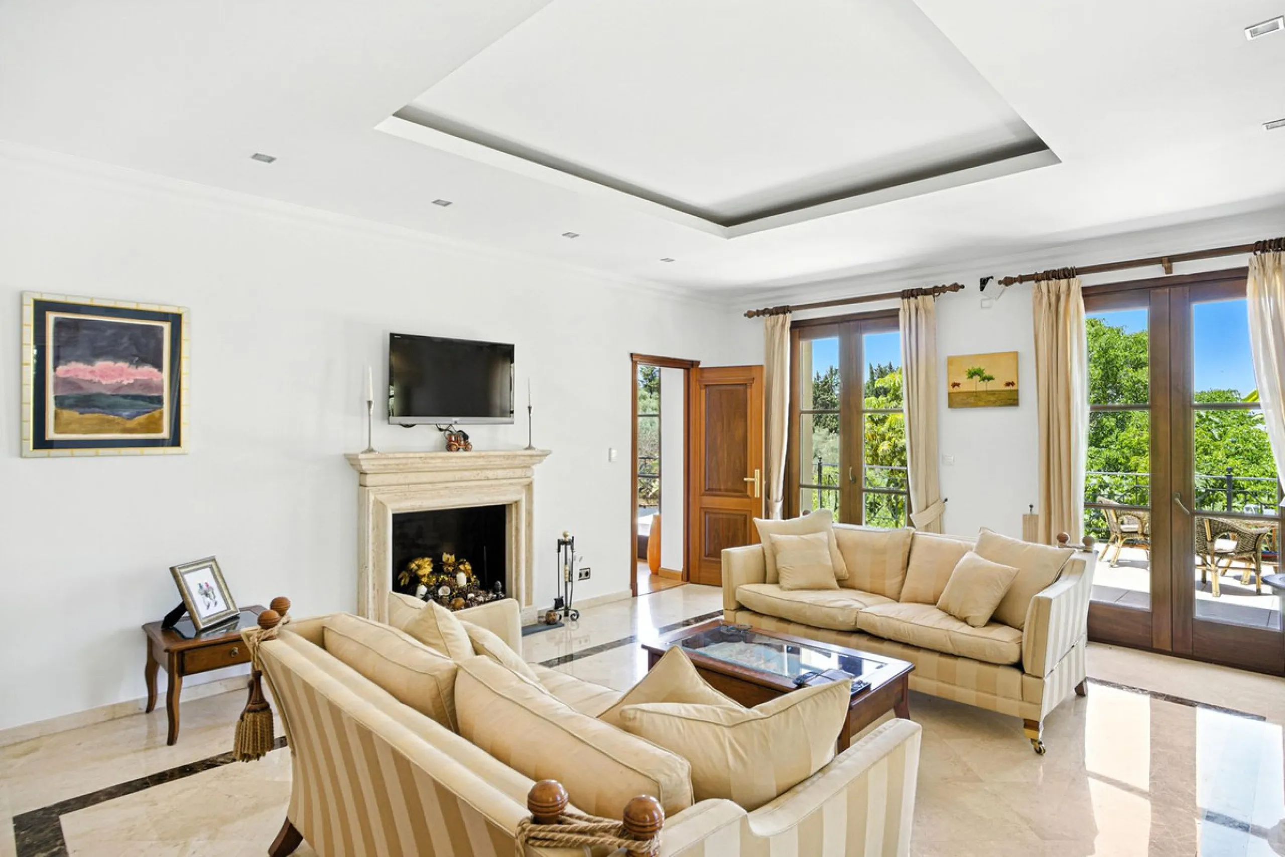 House - Detached Villa в продаже в Alhaurín el Grande, Málaga. В доме 6 спален и 6 ванных комнат. Площадь дома 600 м². Площадь участка 32000 м²
