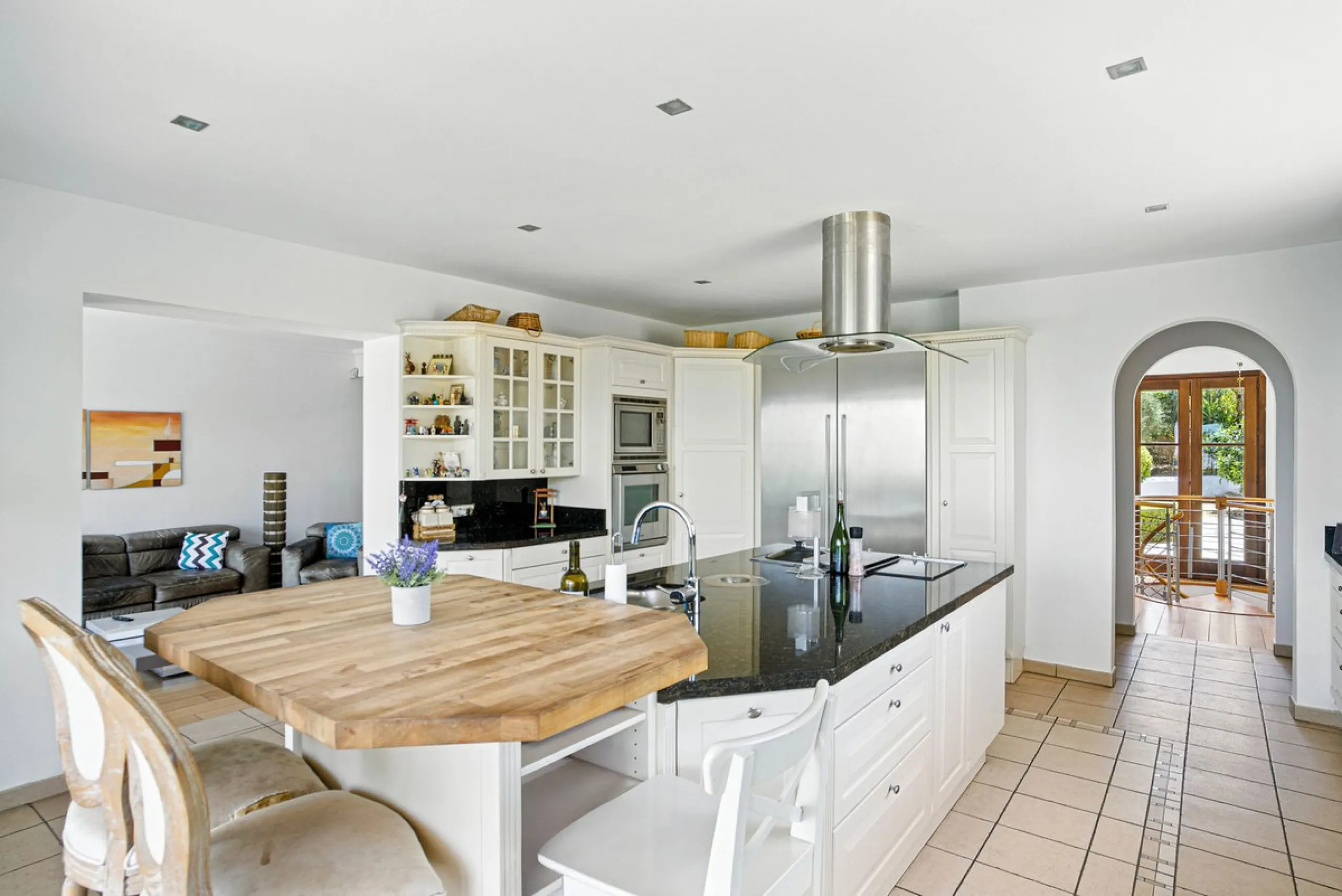 House - Detached Villa в продаже в Alhaurín el Grande, Málaga. В доме 6 спален и 6 ванных комнат. Площадь дома 600 м². Площадь участка 32000 м²