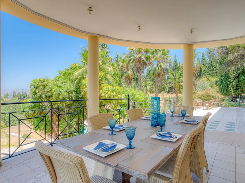 House - Detached Villa в продаже в Alhaurín el Grande, Málaga. В доме 6 спален и 6 ванных комнат. Площадь дома 600 м². Площадь участка 32000 м²