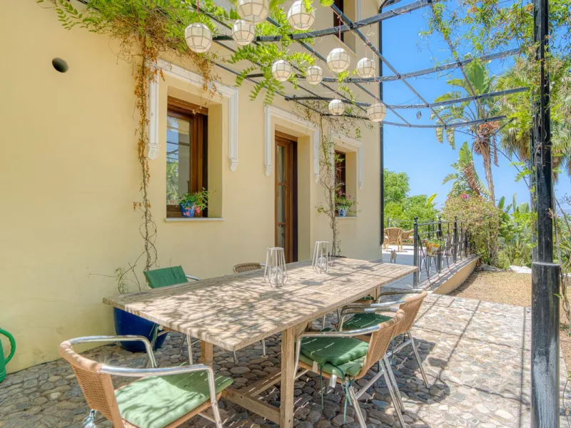 House - Detached Villa в продаже в Alhaurín el Grande, Málaga. В доме 6 спален и 6 ванных комнат. Площадь дома 600 м². Площадь участка 32000 м²