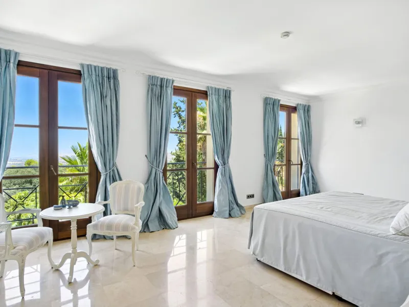 House - Detached Villa в продаже в Alhaurín el Grande, Málaga. В доме 6 спален и 6 ванных комнат. Площадь дома 600 м². Площадь участка 32000 м²