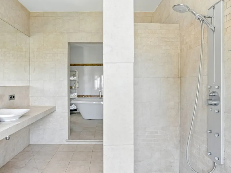 House - Detached Villa в продаже в Alhaurín el Grande, Málaga. В доме 6 спален и 6 ванных комнат. Площадь дома 600 м². Площадь участка 32000 м²