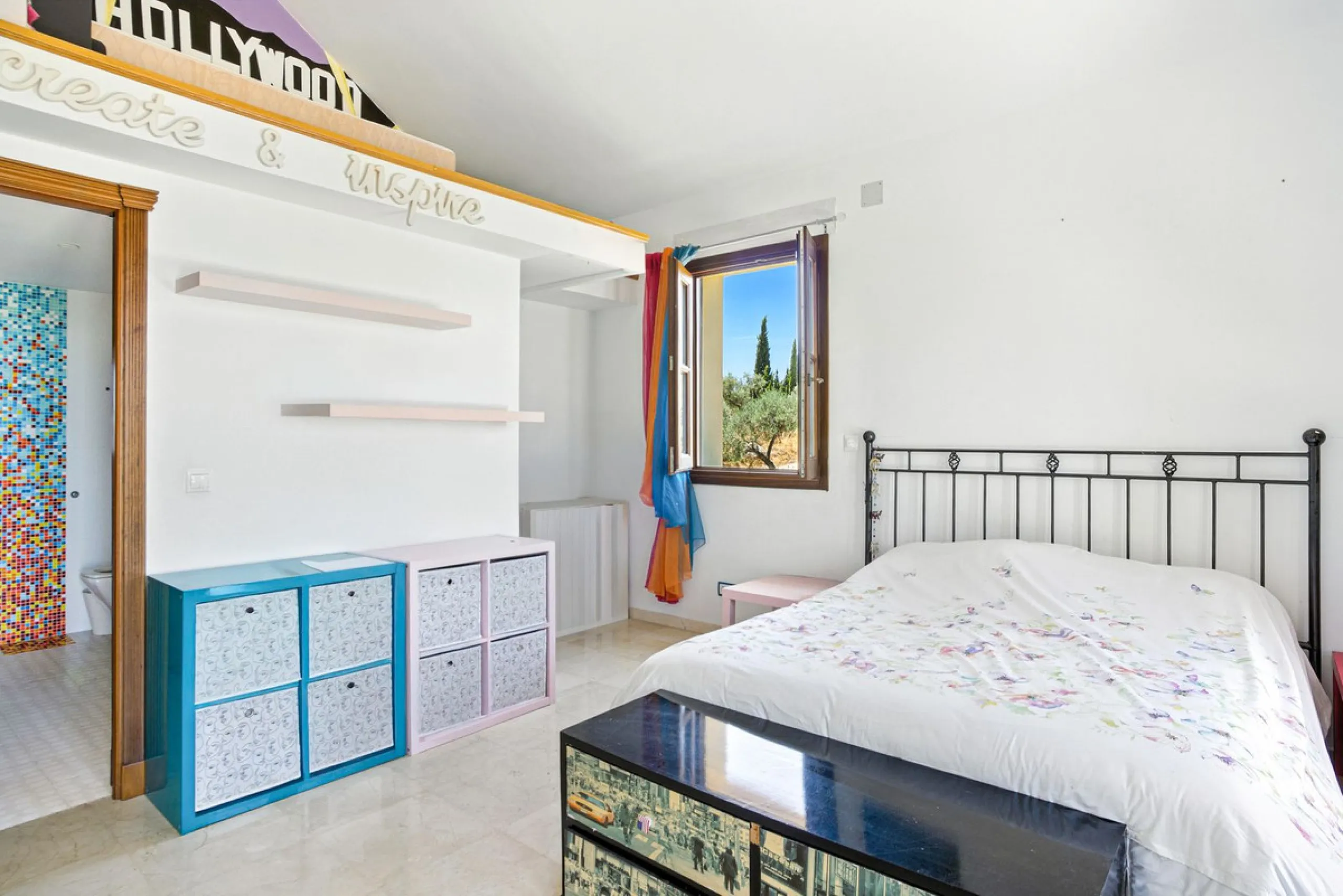 House - Detached Villa в продаже в Alhaurín el Grande, Málaga. В доме 6 спален и 6 ванных комнат. Площадь дома 600 м². Площадь участка 32000 м²
