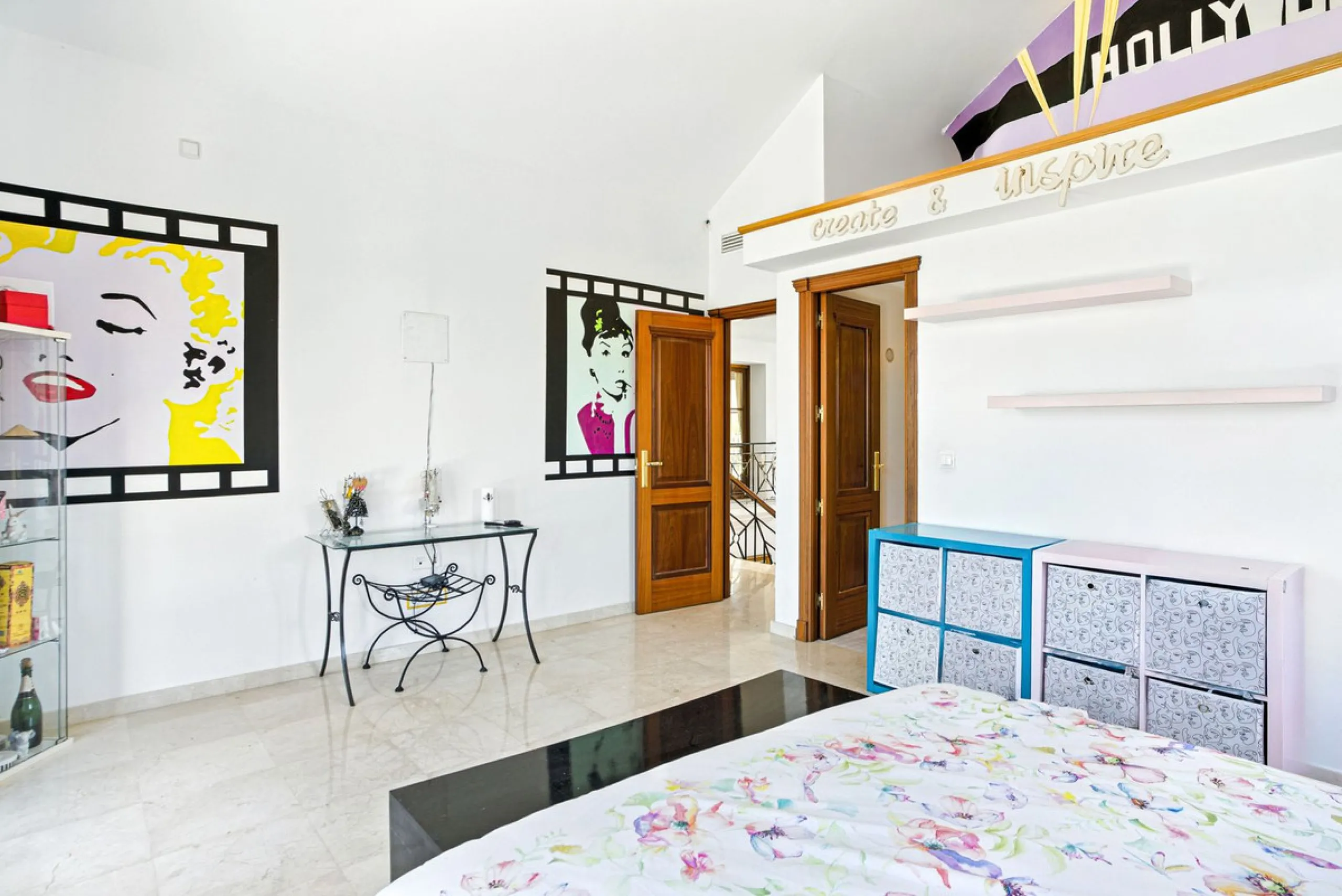 House - Detached Villa в продаже в Alhaurín el Grande, Málaga. В доме 6 спален и 6 ванных комнат. Площадь дома 600 м². Площадь участка 32000 м²