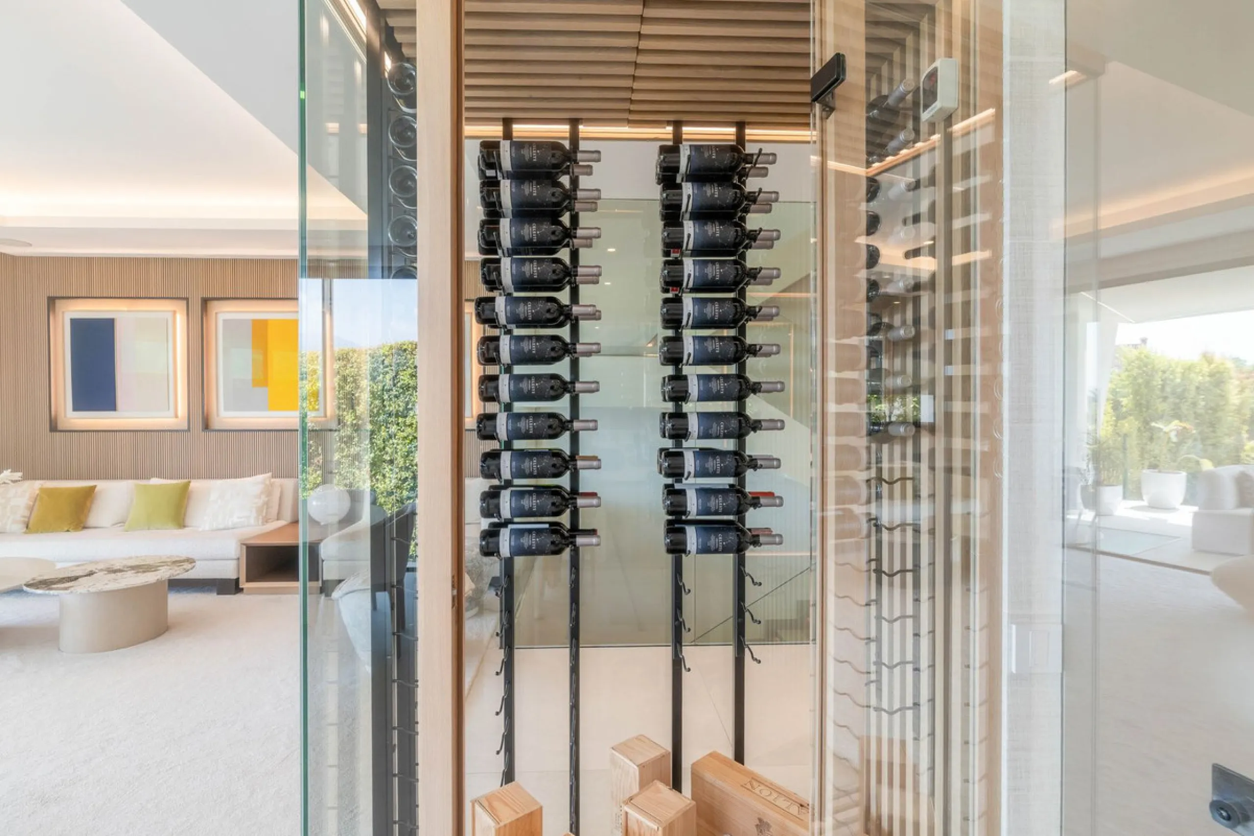 We are proud to present an exceptional contemporary villa located in the heart of Nueva Andalucía, within an exclusive gated community renowned for having one of the most advanced security systems in the area, ensuring a truly private and secure living en