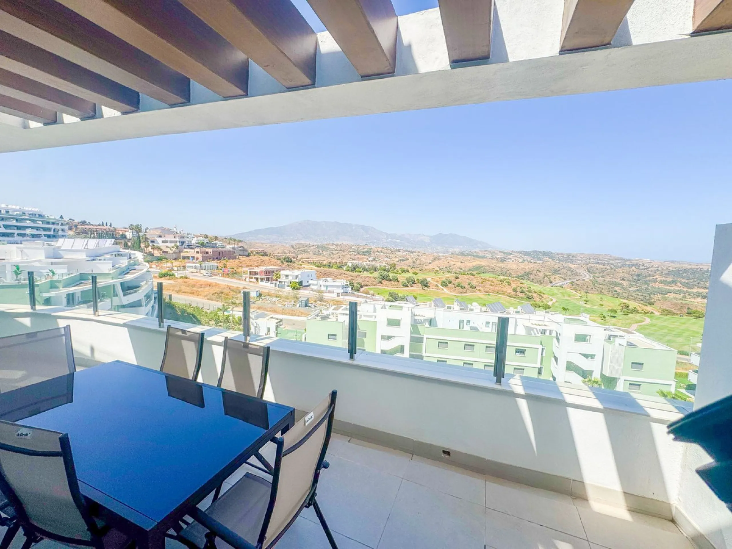 Spectacular Duplex Penthouse in the Ipanema urbanization of La Cala de Mijas.