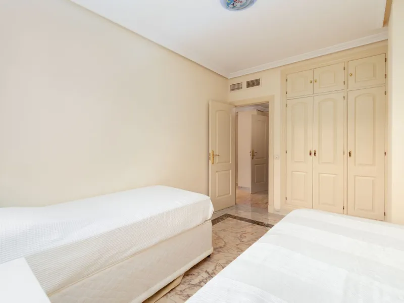 Beeindruckende Strand-Wohnung mit 3 Schlafzimmern in erstklassiger Lage Torrequebrada, mit weitreichendem und ungehindertem Blick auf das Mittelmeer