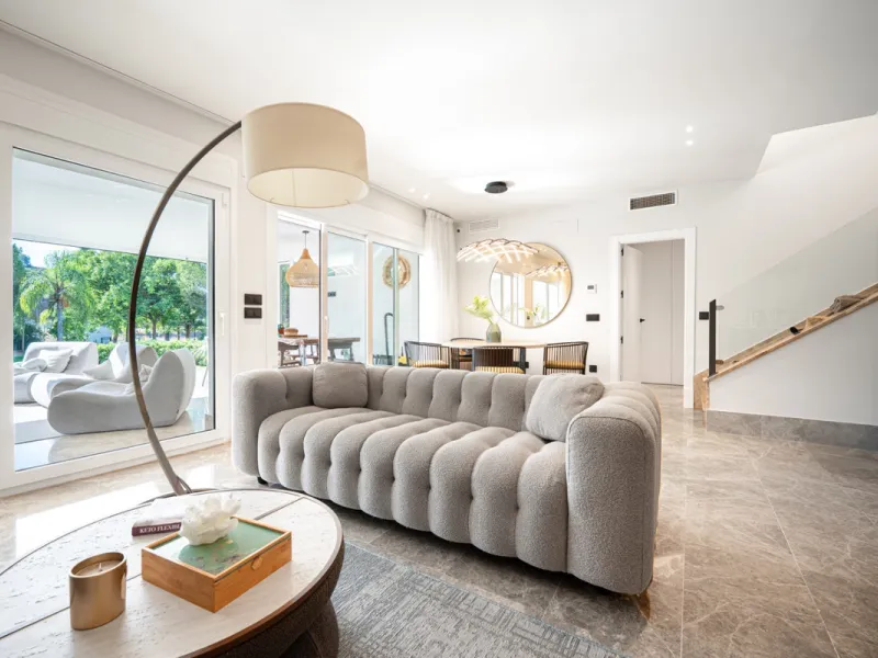 Experience effortless coastal living in Townhouse Targa, a modern Mediterranean home in the heart of Marbella East. This elegant townhouse sits in a secure gated community close to golden beaches and leading golf courses. Designed across three levels, it 