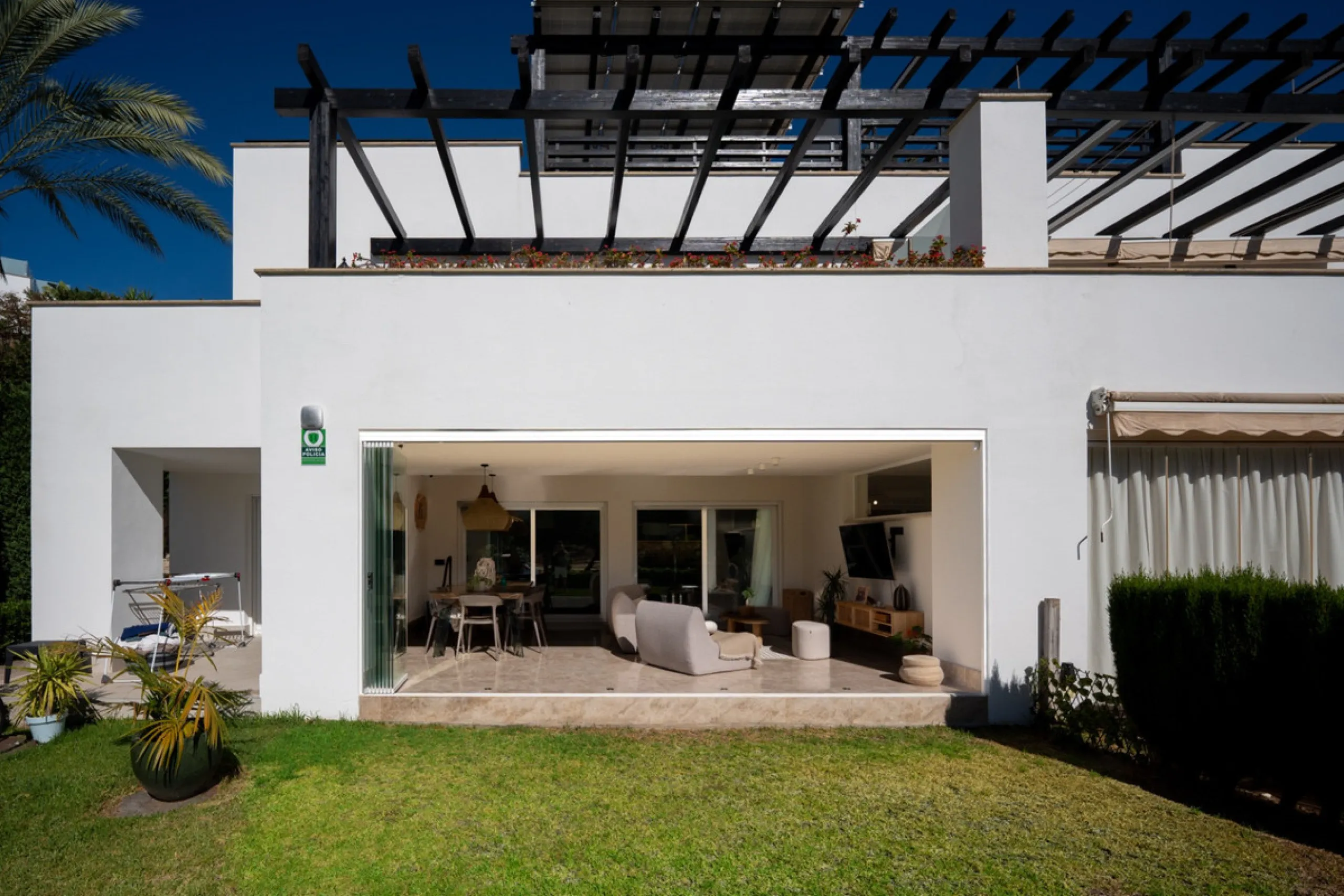 Experience effortless coastal living in Townhouse Targa, a modern Mediterranean home in the heart of Marbella East. This elegant townhouse sits in a secure gated community close to golden beaches and leading golf courses. Designed across three levels, it 