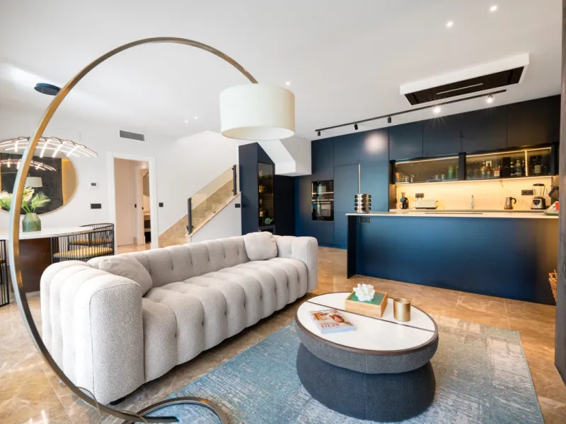 Experience effortless coastal living in Townhouse Targa, a modern Mediterranean home in the heart of Marbella East. This elegant townhouse sits in a secure gated community close to golden beaches and leading golf courses. Designed across three levels, it 