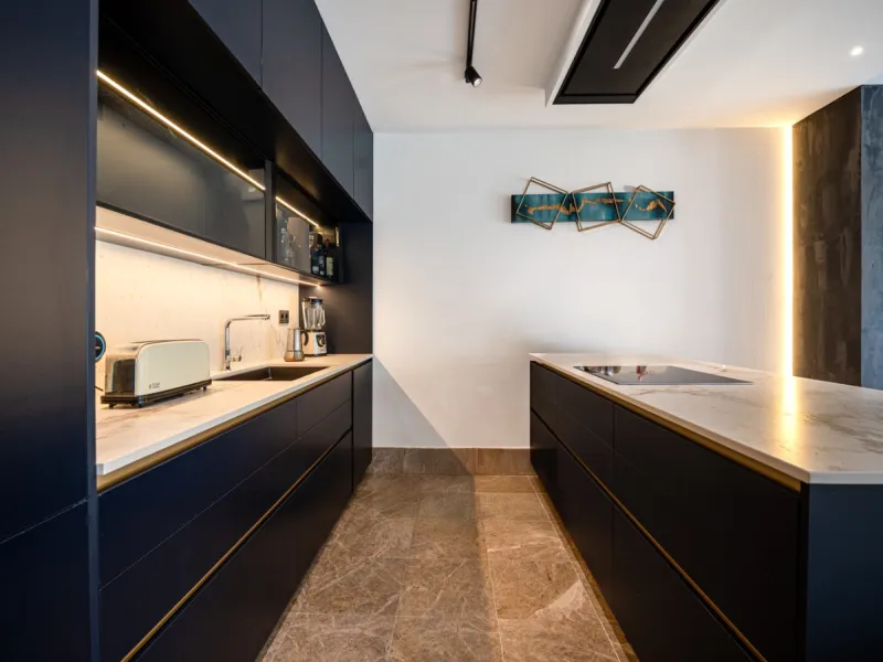 Experience effortless coastal living in Townhouse Targa, a modern Mediterranean home in the heart of Marbella East. This elegant townhouse sits in a secure gated community close to golden beaches and leading golf courses. Designed across three levels, it 
