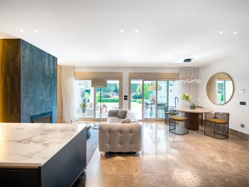 Experience effortless coastal living in Townhouse Targa, a modern Mediterranean home in the heart of Marbella East. This elegant townhouse sits in a secure gated community close to golden beaches and leading golf courses. Designed across three levels, it 