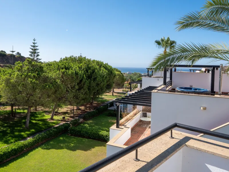 Experience effortless coastal living in Townhouse Targa, a modern Mediterranean home in the heart of Marbella East. This elegant townhouse sits in a secure gated community close to golden beaches and leading golf courses. Designed across three levels, it 