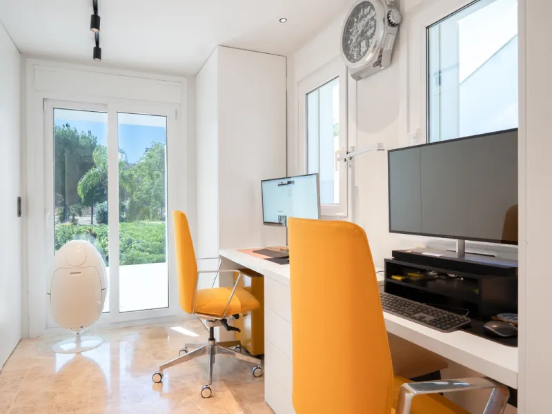 Experience effortless coastal living in Townhouse Targa, a modern Mediterranean home in the heart of Marbella East. This elegant townhouse sits in a secure gated community close to golden beaches and leading golf courses. Designed across three levels, it 