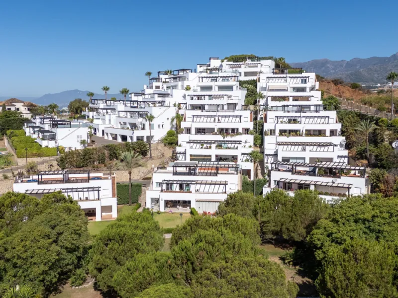 Experience effortless coastal living in Townhouse Targa, a modern Mediterranean home in the heart of Marbella East. This elegant townhouse sits in a secure gated community close to golden beaches and leading golf courses. Designed across three levels, it 