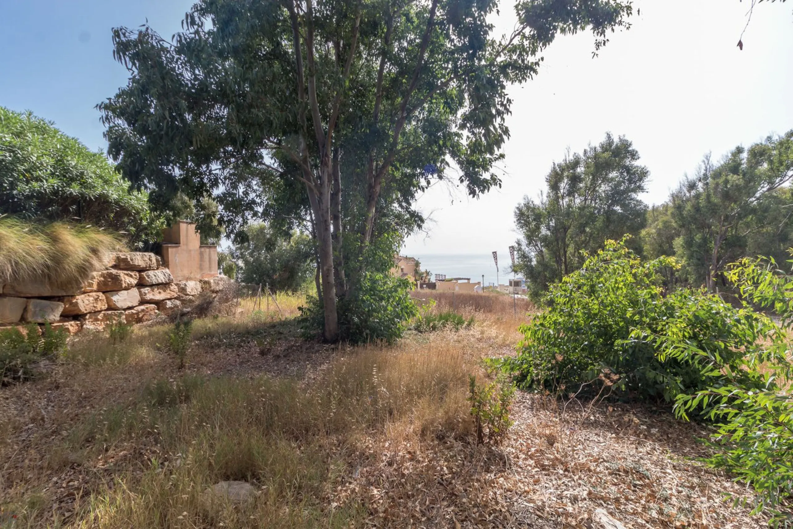 Residential plot with  sea views!