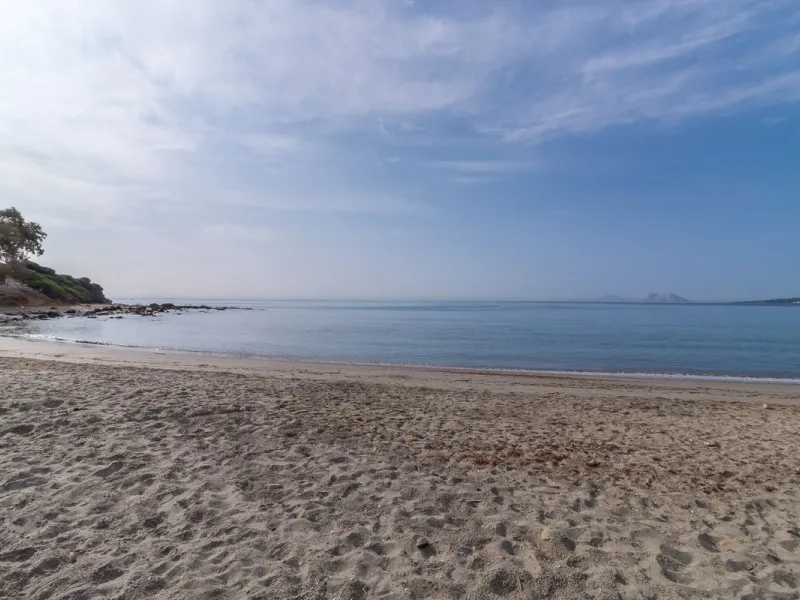 Residential plot with  sea views!