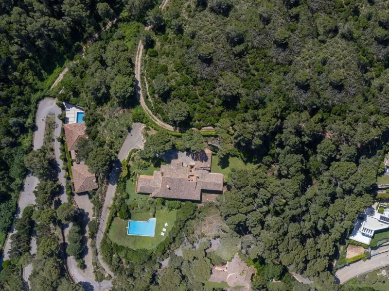Exclusive architect-designed villa on the Costa Brava with sea views