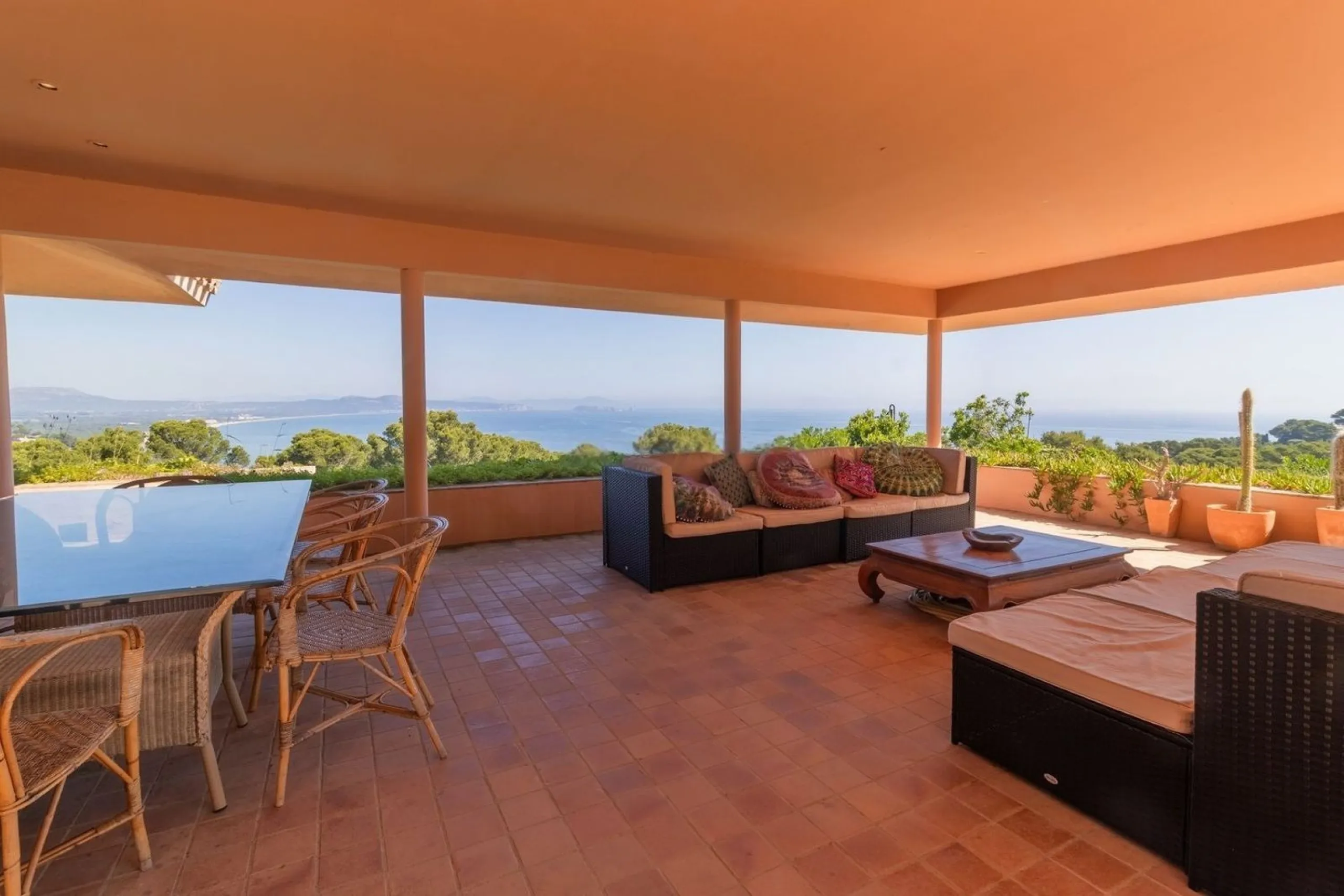 Exclusive architect-designed villa on the Costa Brava with sea views
