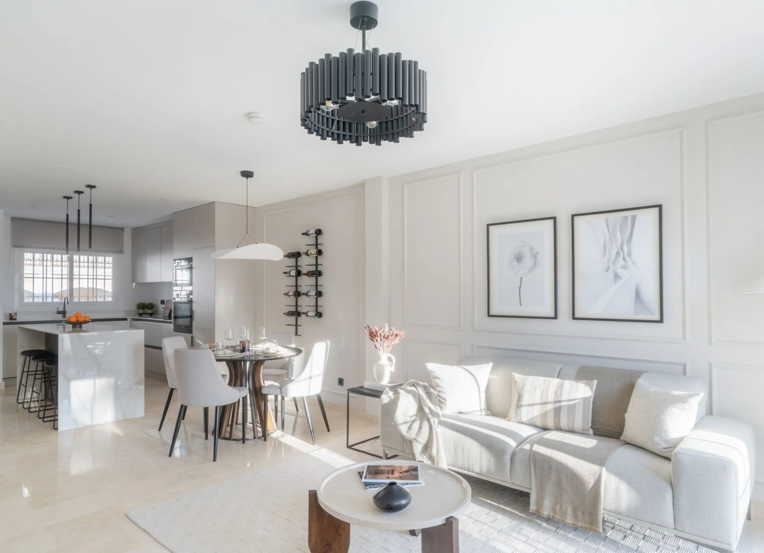 Stylish Townhouse with Scenic Views in Aloha Pueblo, Nueva Andalucía
