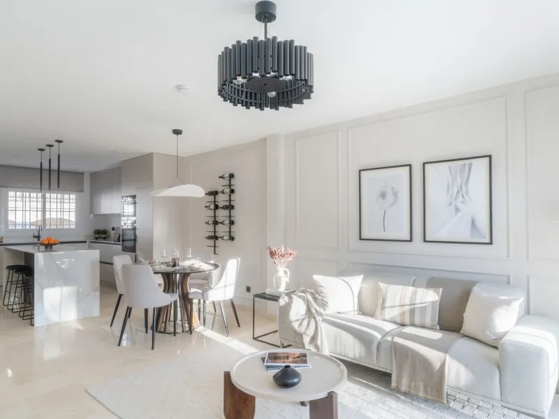 Stylish Townhouse with Scenic Views in Aloha Pueblo, Nueva Andalucía