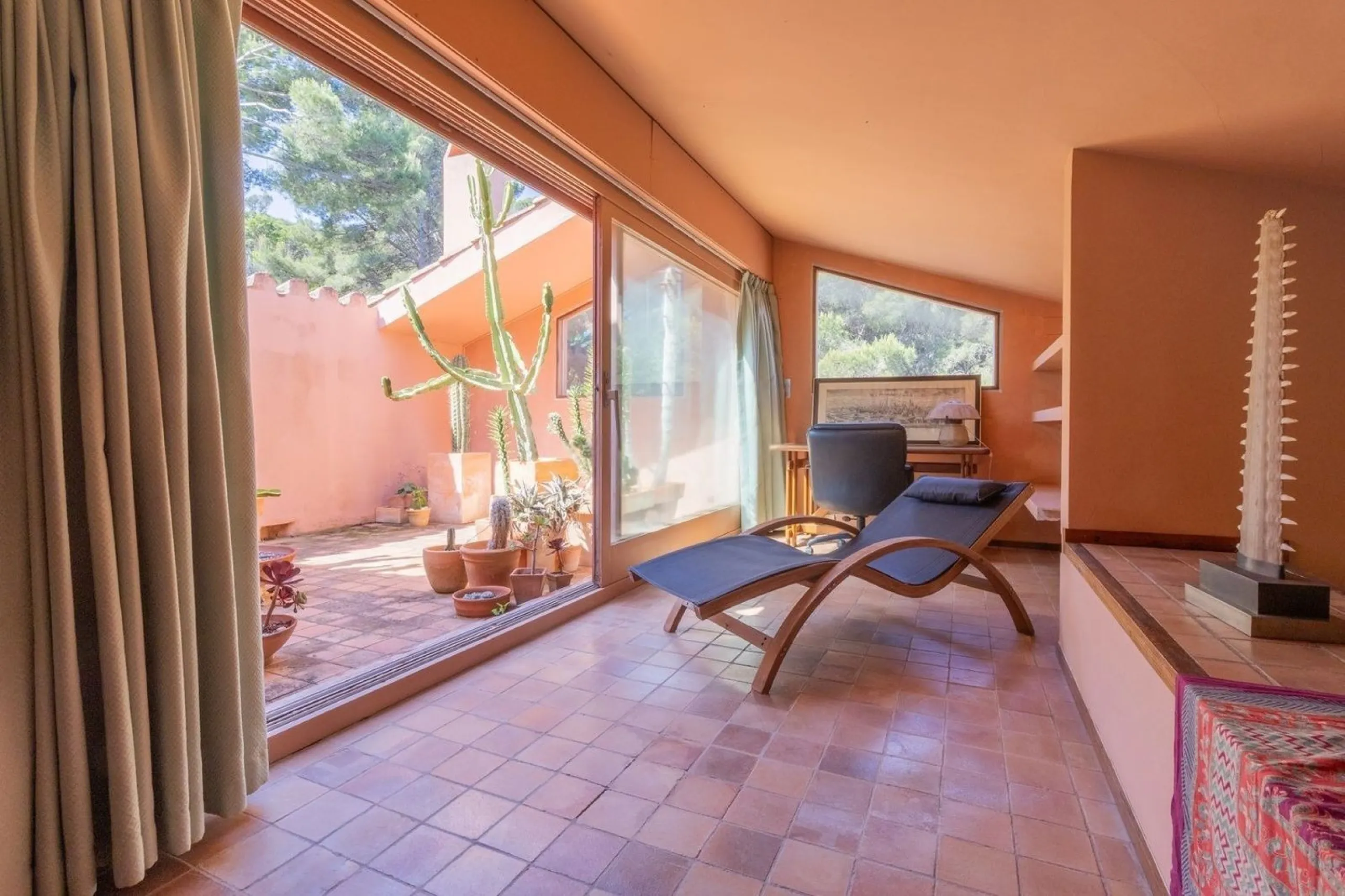 Exclusive architect-designed villa on the Costa Brava with sea views