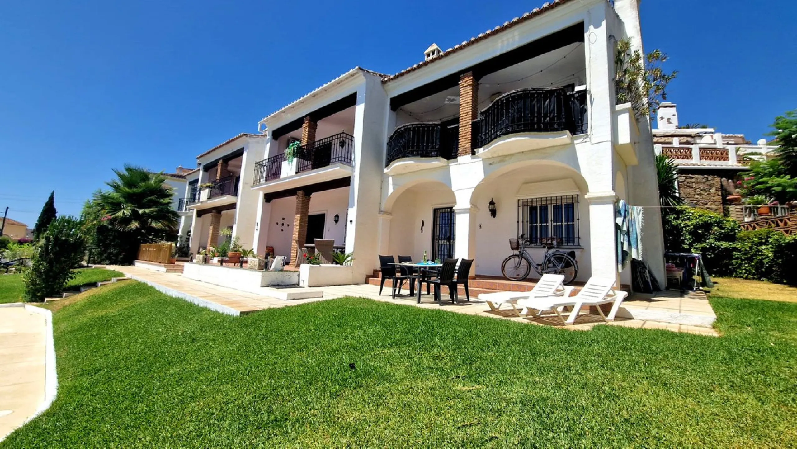 Charming End-of-Terrace Townhouse in Mijas Golf