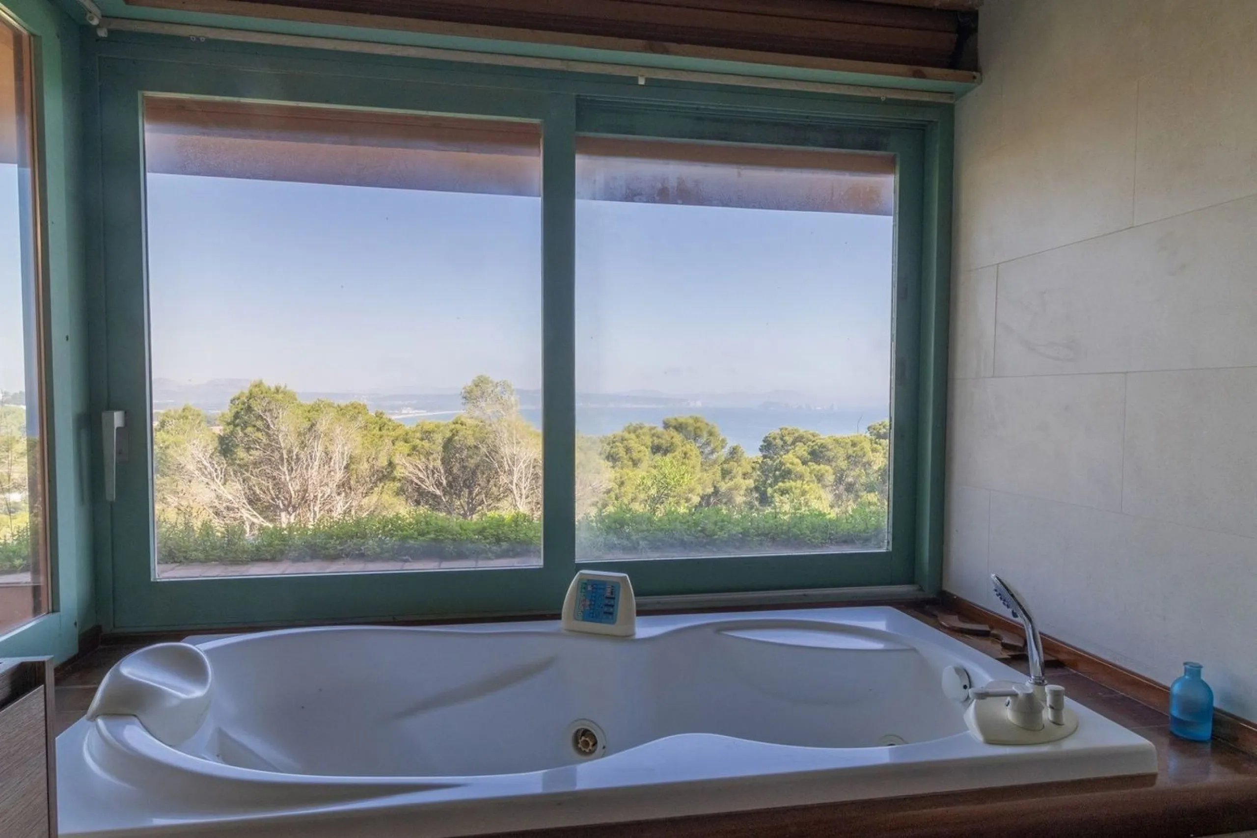 Exclusive architect-designed villa on the Costa Brava with sea views