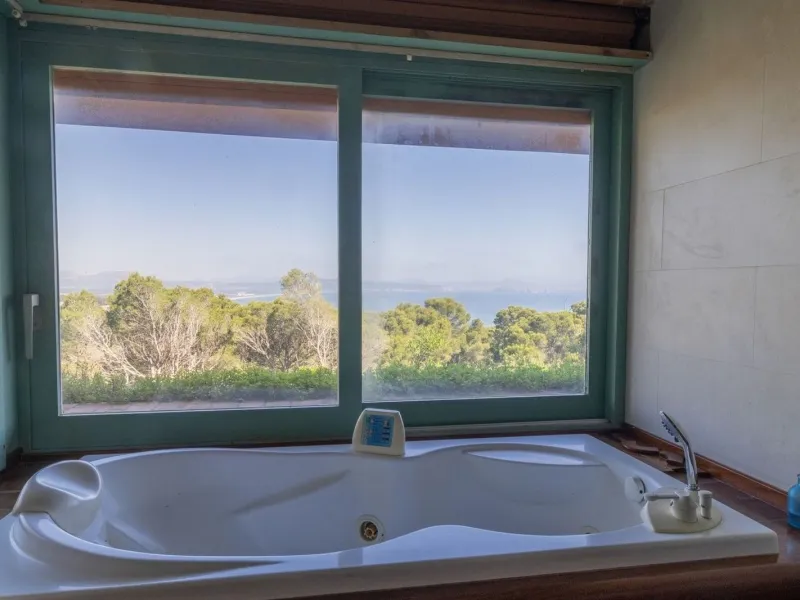 Exclusive architect-designed villa on the Costa Brava with sea views