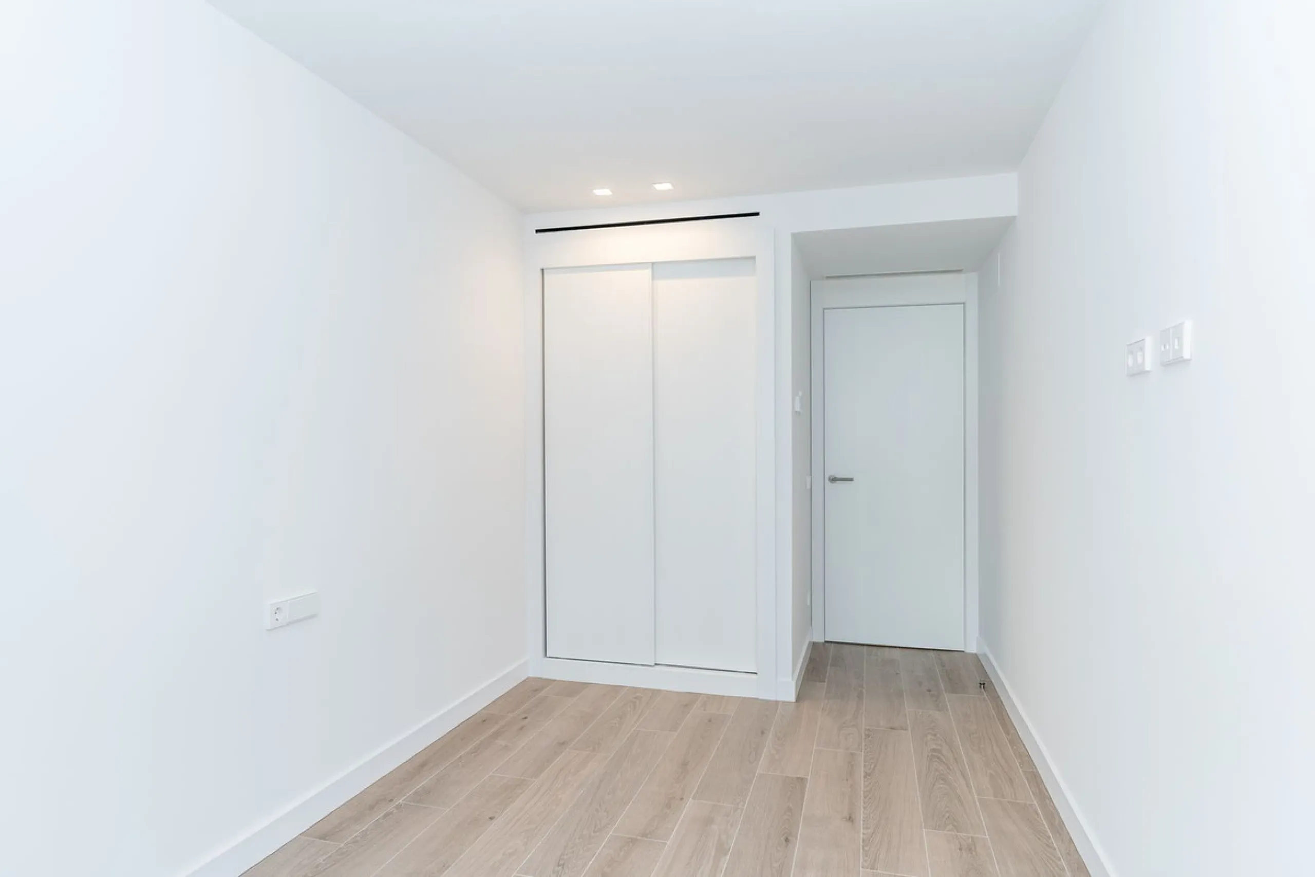 Apartment - Middle Floor Apartment в продаже в Fuengirola, Málaga. В доме 2 спален и 2 ванных комнат. Площадь дома 93 м²