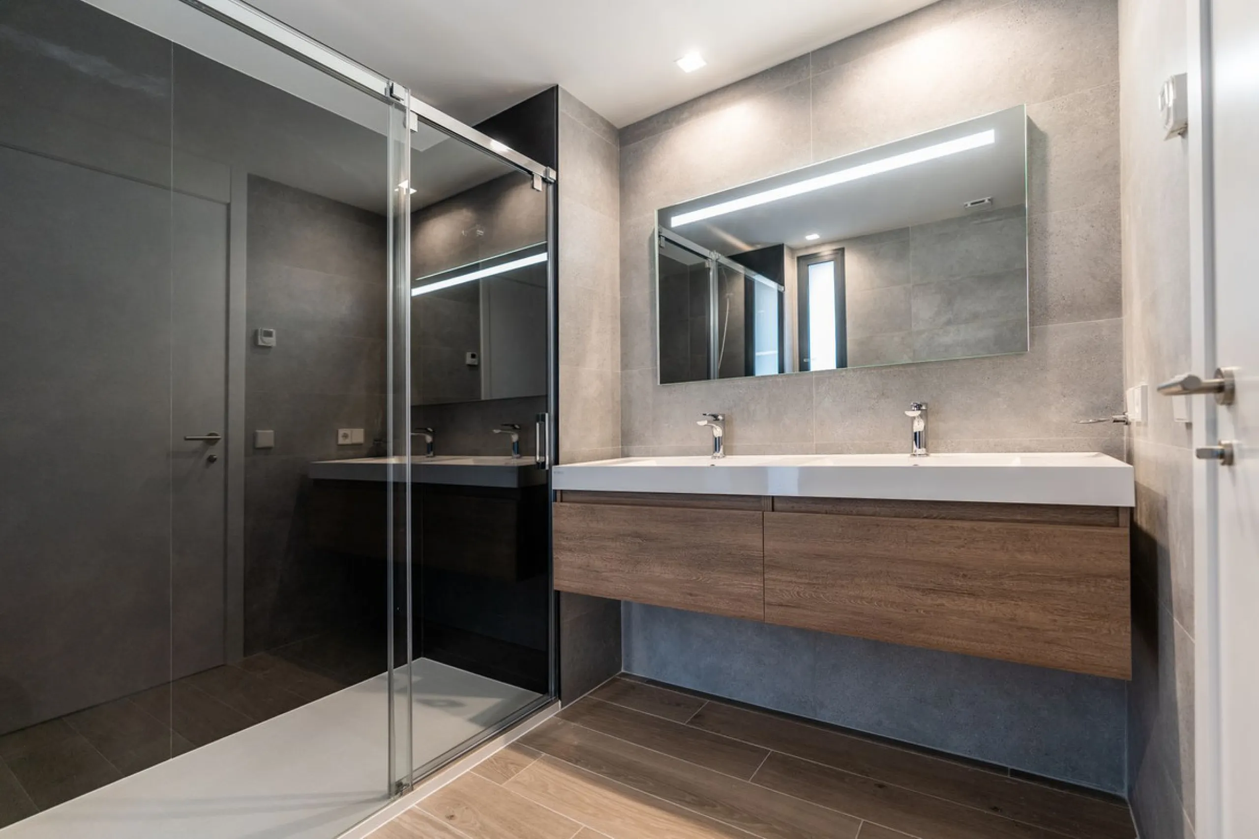 Apartment - Middle Floor Apartment в продаже в Fuengirola, Málaga. В доме 2 спален и 2 ванных комнат. Площадь дома 93 м²
