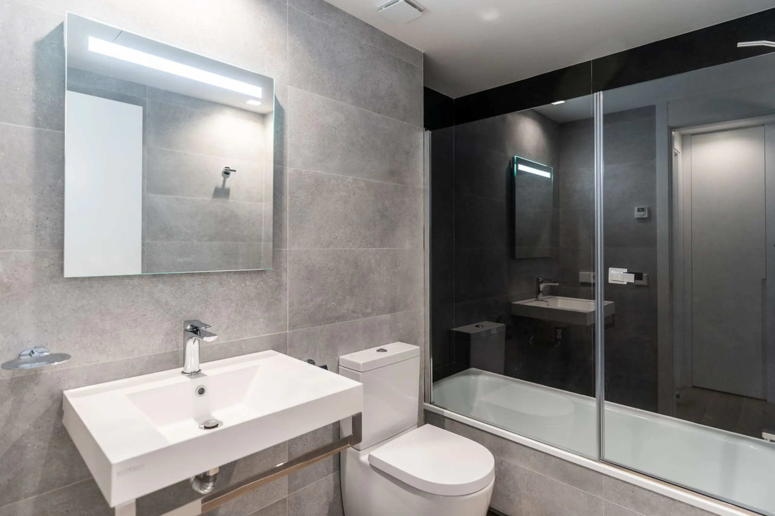 Apartment - Middle Floor Apartment в продаже в Fuengirola, Málaga. В доме 2 спален и 2 ванных комнат. Площадь дома 93 м²